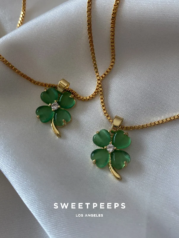 fashion statement necklace for women -Green Clover Box Chain Necklace