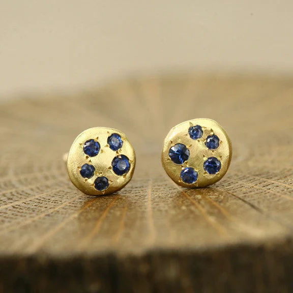 bold stud earrings for fashion lovers -Dew disc studs